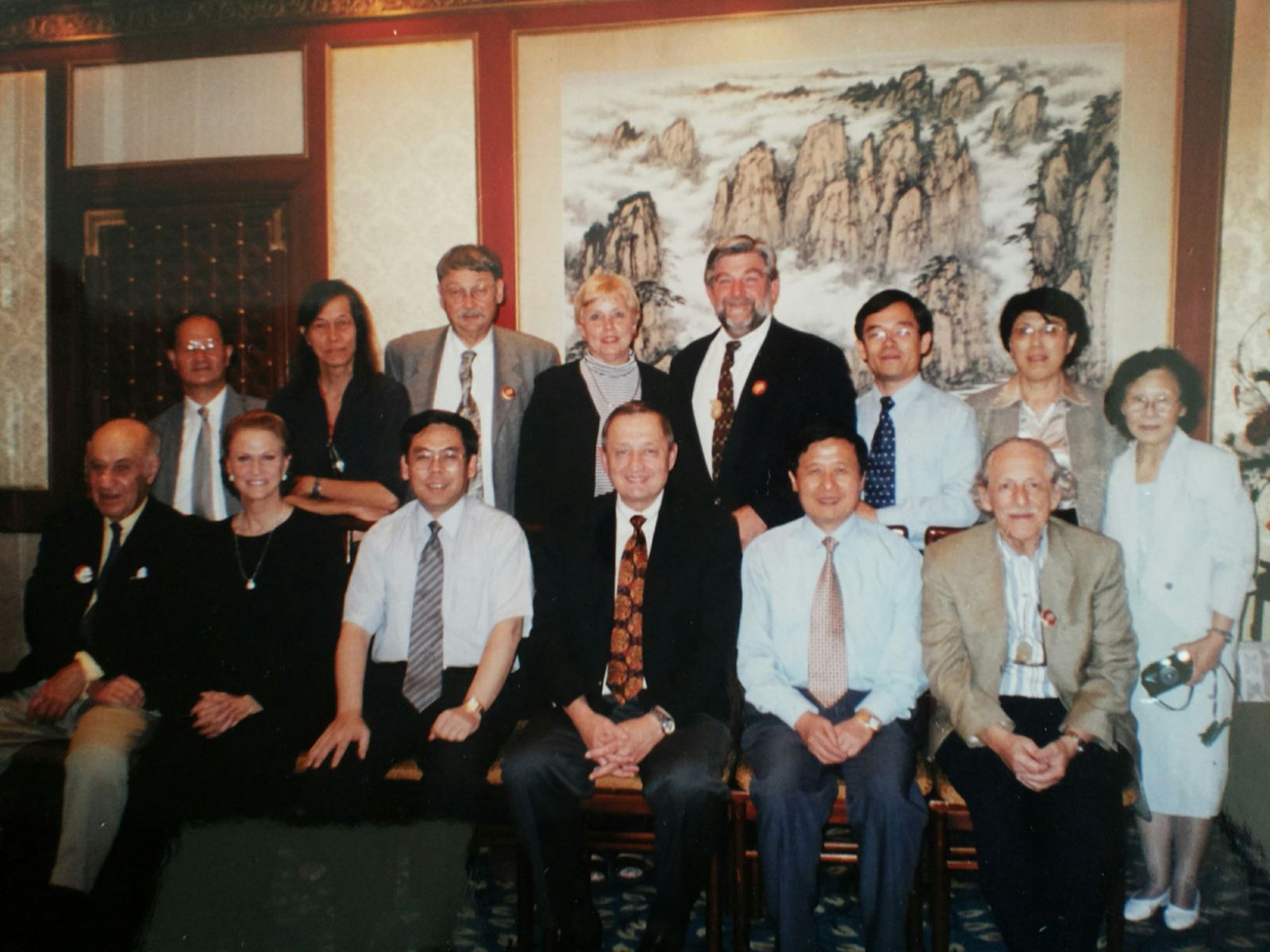 马景云总编辑与美国著名医学写作与编辑学家,mede麦迪文编辑首席顾问